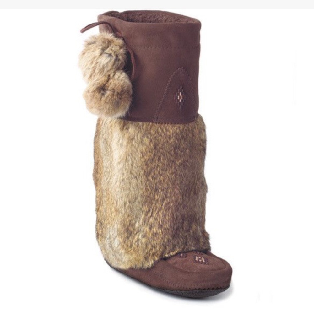Women’s size 8 classic tall manitobah mukluks
